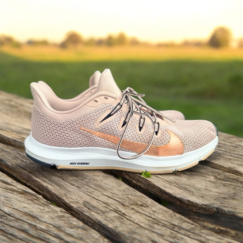 Nike Quest Women’s Running Shoes | Like New | Blush Pink | Size 9